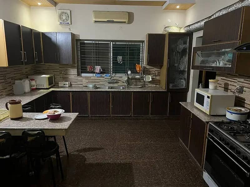 1 Kanal Luxury Furnished Lower Portion For Rent In Bahria Town Lahore 8