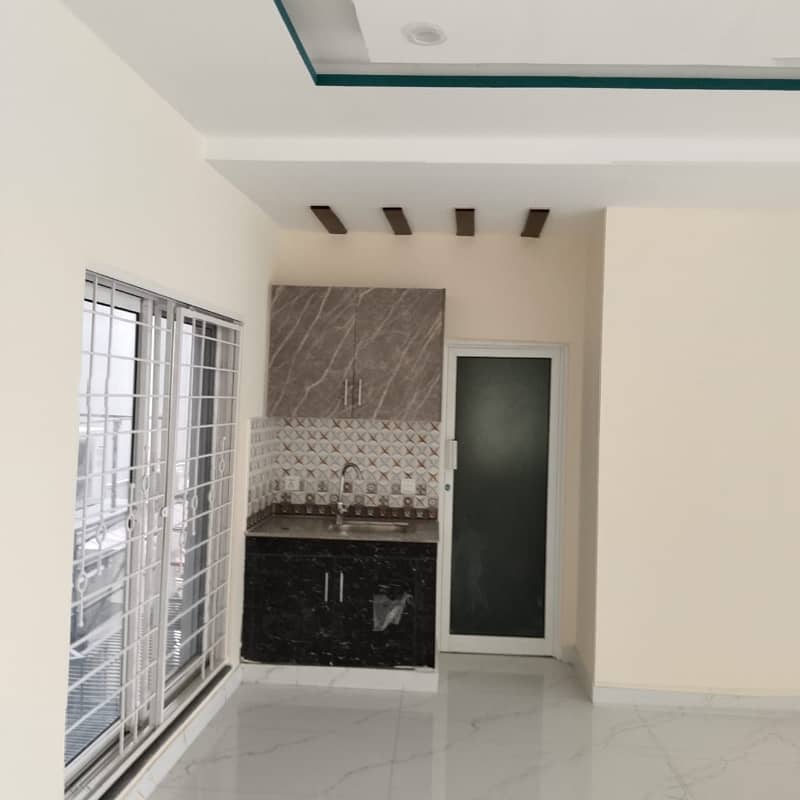 5 Marla Luxury Non Furnished Commercial Ground floor Available for Rent 26