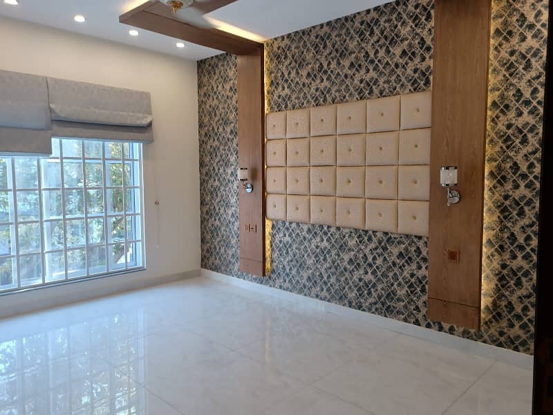 10 Marla Luxury Non Furnished House For Rent in Bahria Town Lahore 9