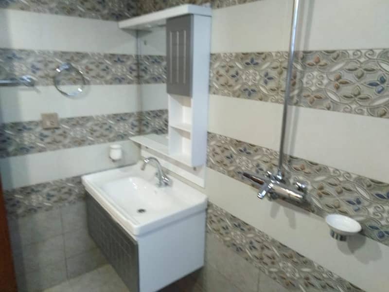 10 Marla Luxury Furnished Lower Portion For Rent in Bahria Town Lahore 7