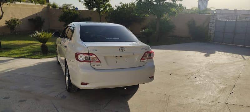 Toyota Corolla XLI 2011 . . . . 03410570975 7