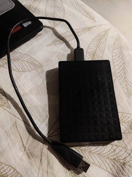 Seagate 2tb Expansion Portable Drive for Sale! 0