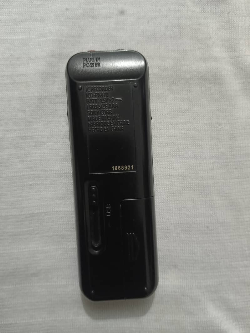 Sony ICD-PX470 Digital Voice Recorder with USB. Digital Handy Recorder 1