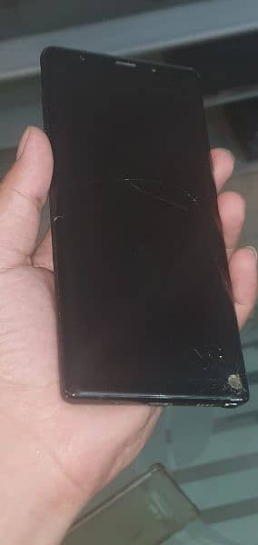 Samsung mobile note 9 glass cracked and line 2