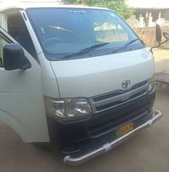 Toyota Hiace 2012