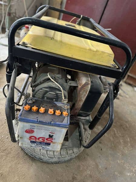 6 kv generator in good condition home used hain 3