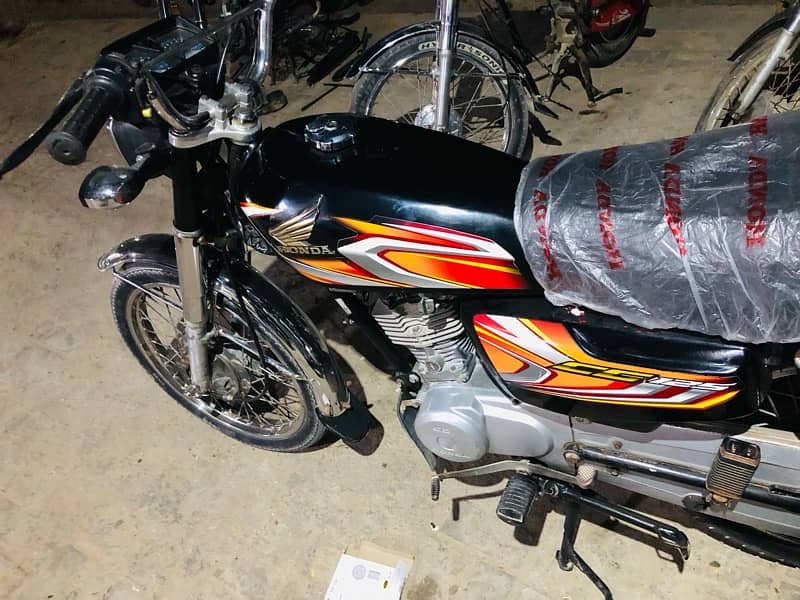 honda CG 125 2022 karachi genuine sealed 8