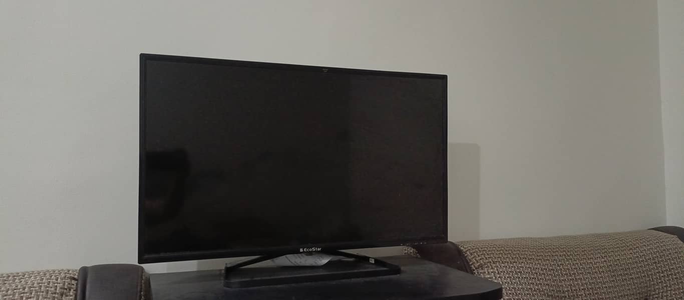 EchoStar 32inch LED TV forsale in good condition 1