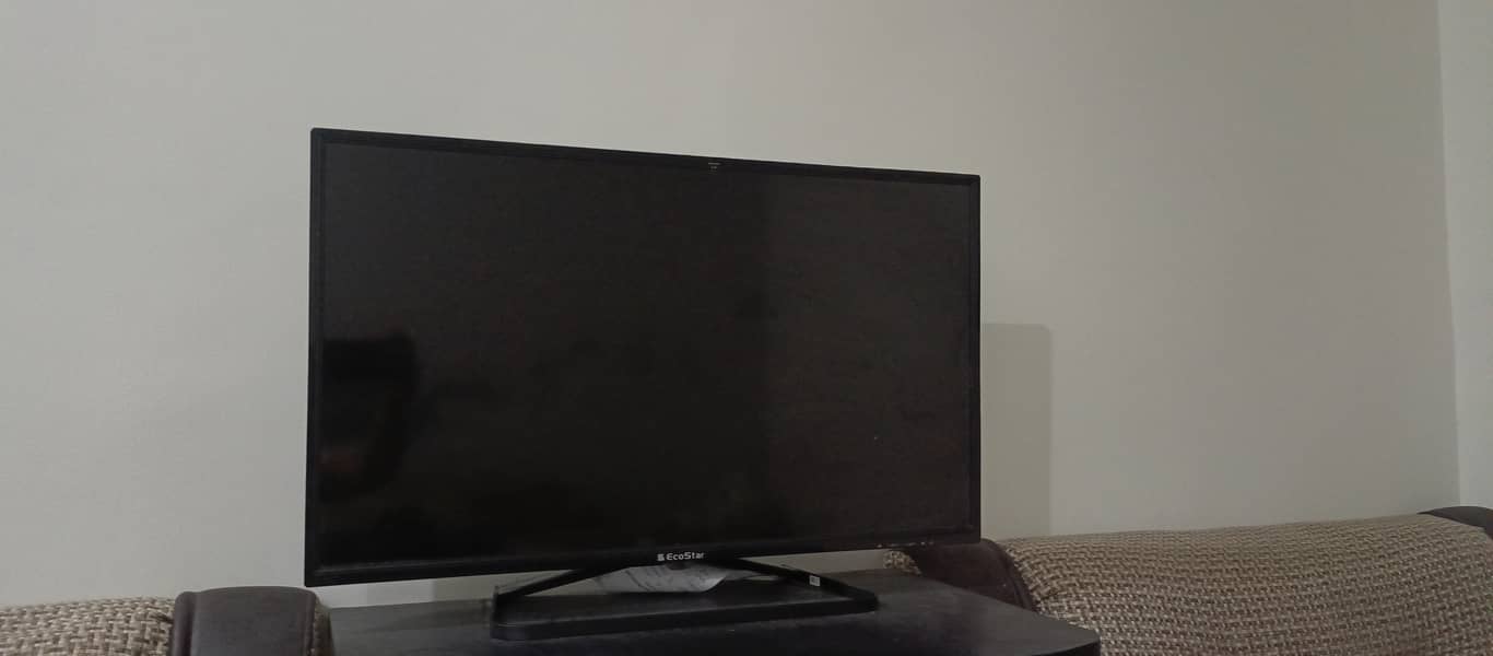 EchoStar 32inch LED TV forsale in good condition 2