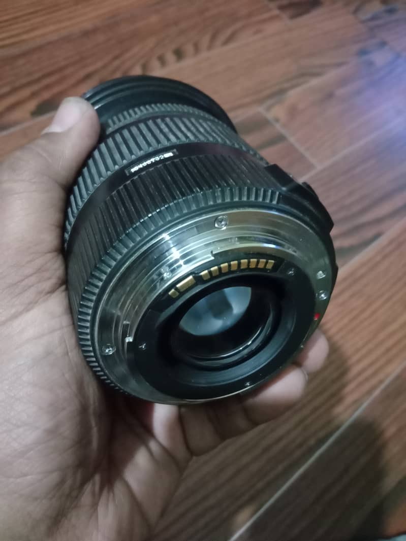 Canon 17-50 2.8 sigma. . 4