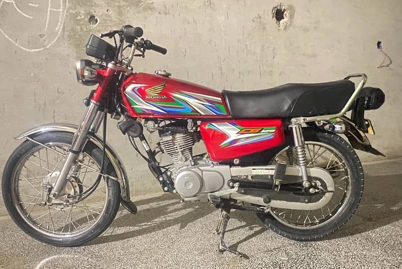 Honda 125 good condition model 23/23 just buy and drive 1