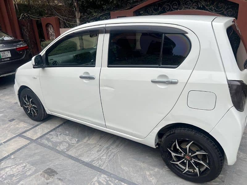 Daihatsu Mira 2016 3