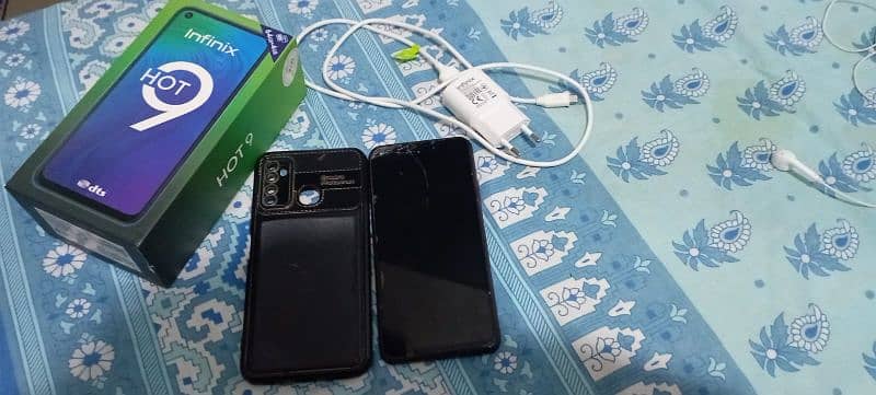 Infinix hot 9 4/64 with box and charger 8