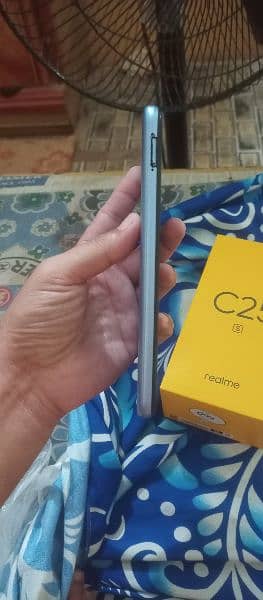 Realmi c25s 4/128 urjent sell 3