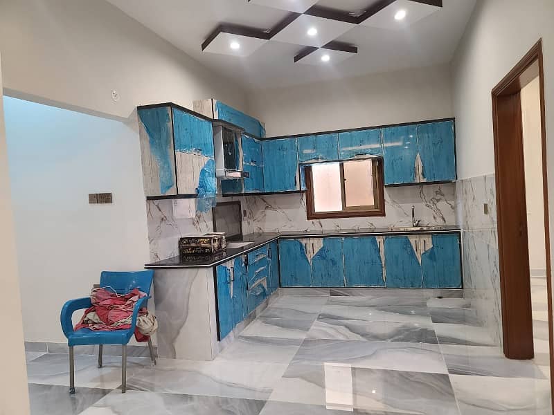 3 BED DD UPPER PORTION WITH ROOF FOR SALE IN GULSHAN-E-IQBAL 3 4