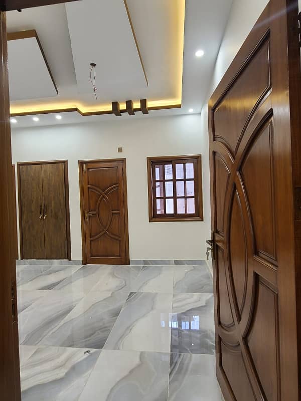 3 BED DD UPPER PORTION WITH ROOF FOR SALE IN GULSHAN-E-IQBAL 3 6