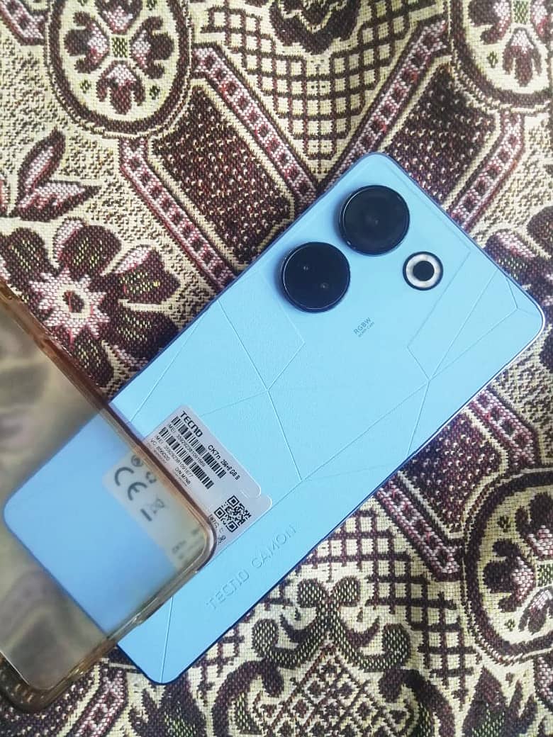 Selling Tecno Cammon 20 Pro in A plus condition 4