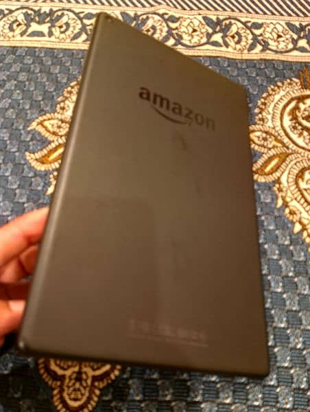 Amazon Tablet 3GB 32GB 11 inch Display with charger 1