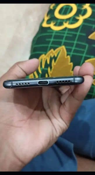 Huawei P20 Pro ( 6Gb 128Gb ) Price 25k 2