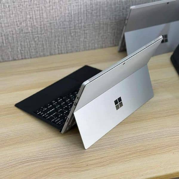 Microsoft surface pro 4 i5 6th generation 8gb 256gb ssd 2