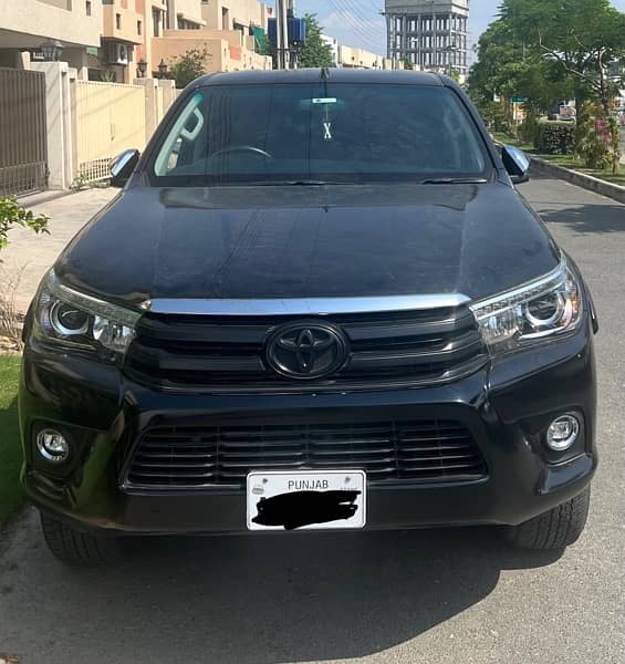 Toyota Hilux 2021 1