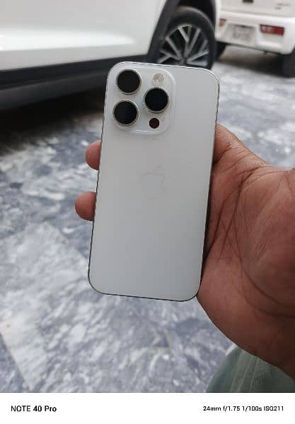 Iphone 15 pro jv white 2