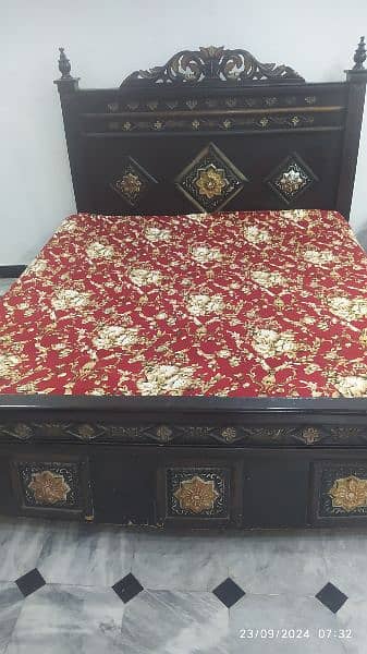 Queen Size Bed Only Without Mattress 1