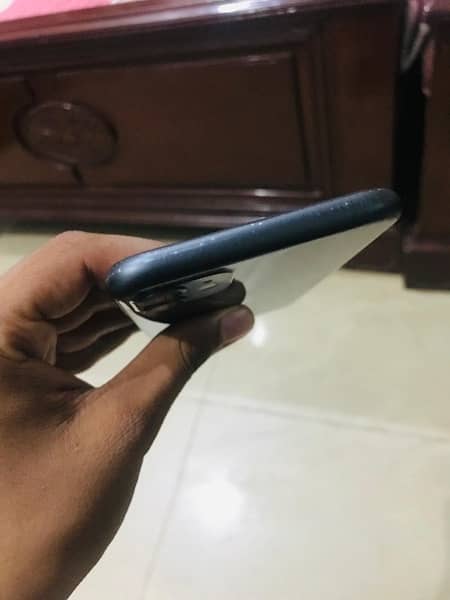 iphone 11 nonpta jv condition see in pics battery health 82 5