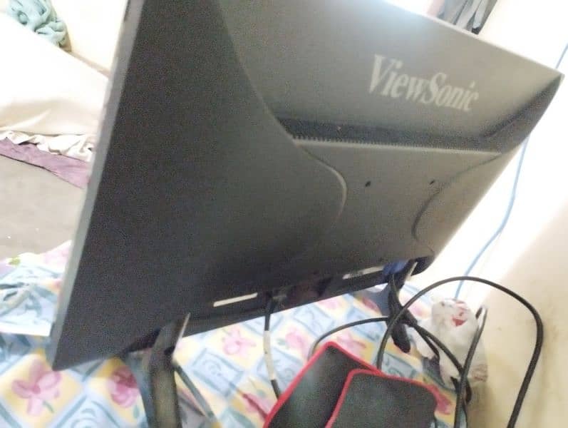 22 inch ViewSonic LCD 1