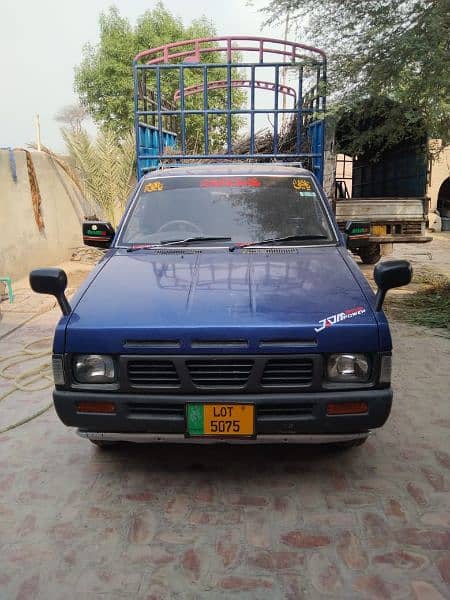 Nissan pickup for sale 4