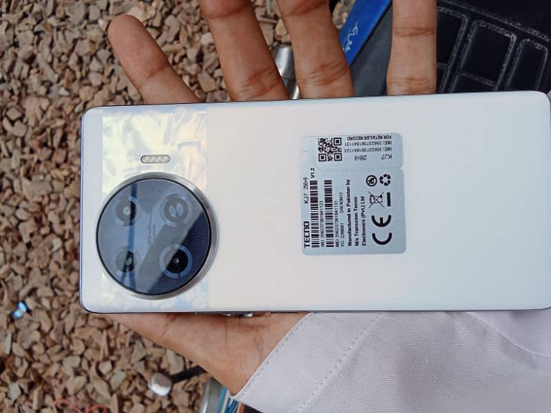 Tecno spark 20 pro plus 4