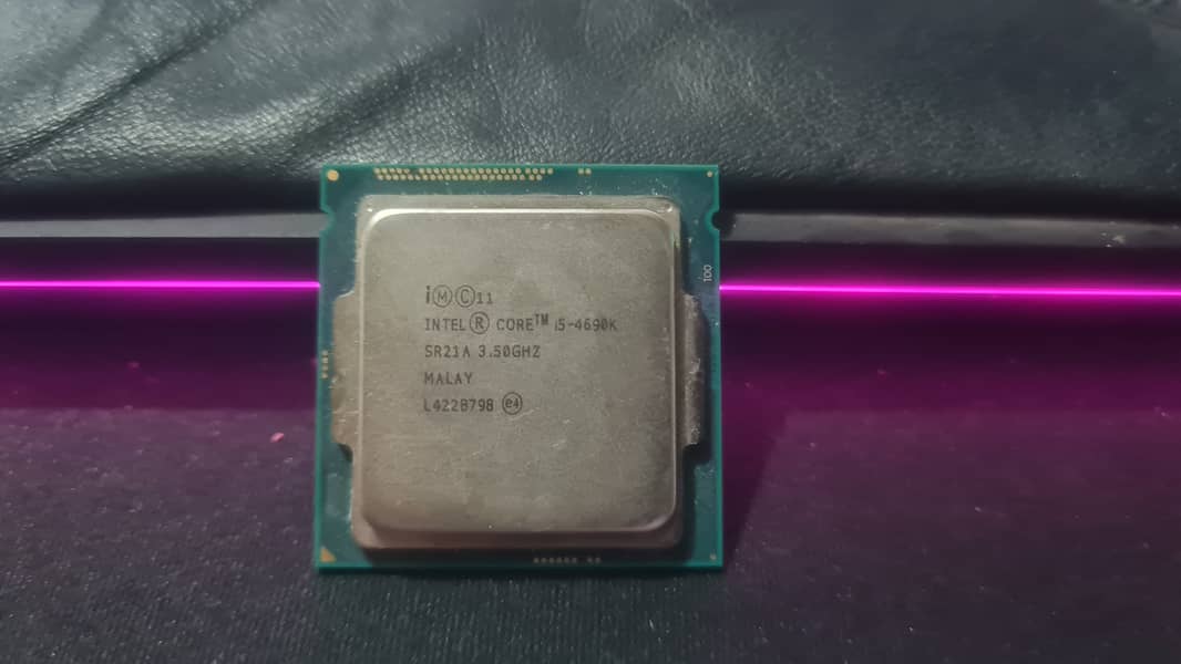 Intel i5-4690K Processor 1