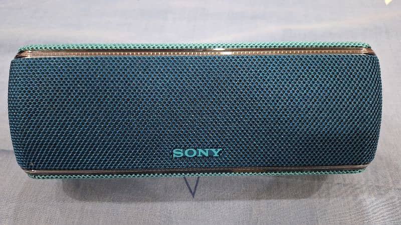 Sony SRS-XB31 bluetooth Speaker 1