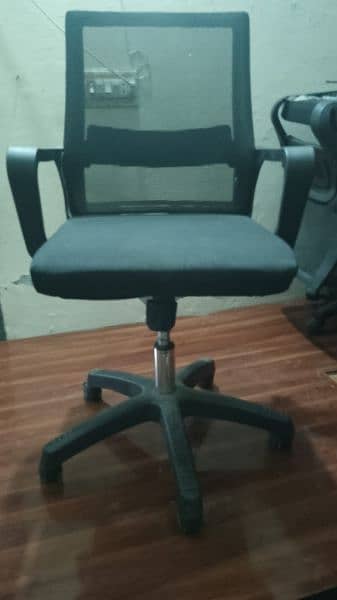 Office Chairs and Tables Location Nishter Colony 0