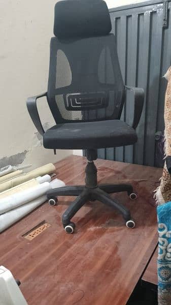 Office Chairs and Tables Location Nishter Colony 1