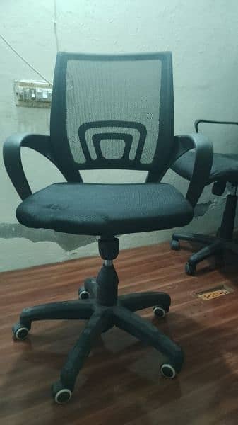 Office Chairs and Tables Location Nishter Colony 2