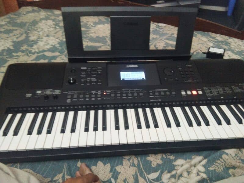 Brand new Yamaha PSR E463 Keyboard 0