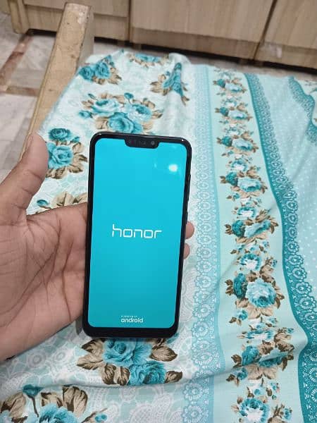 honor 8c 1