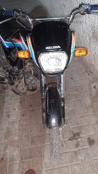 honda dream 2018 appled gari one hand urgent sell 2