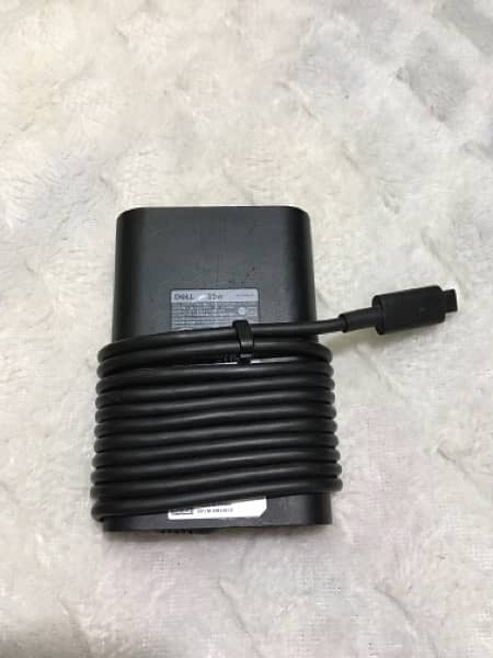 Dell 65W USB-C Laptop Power Adapter 1