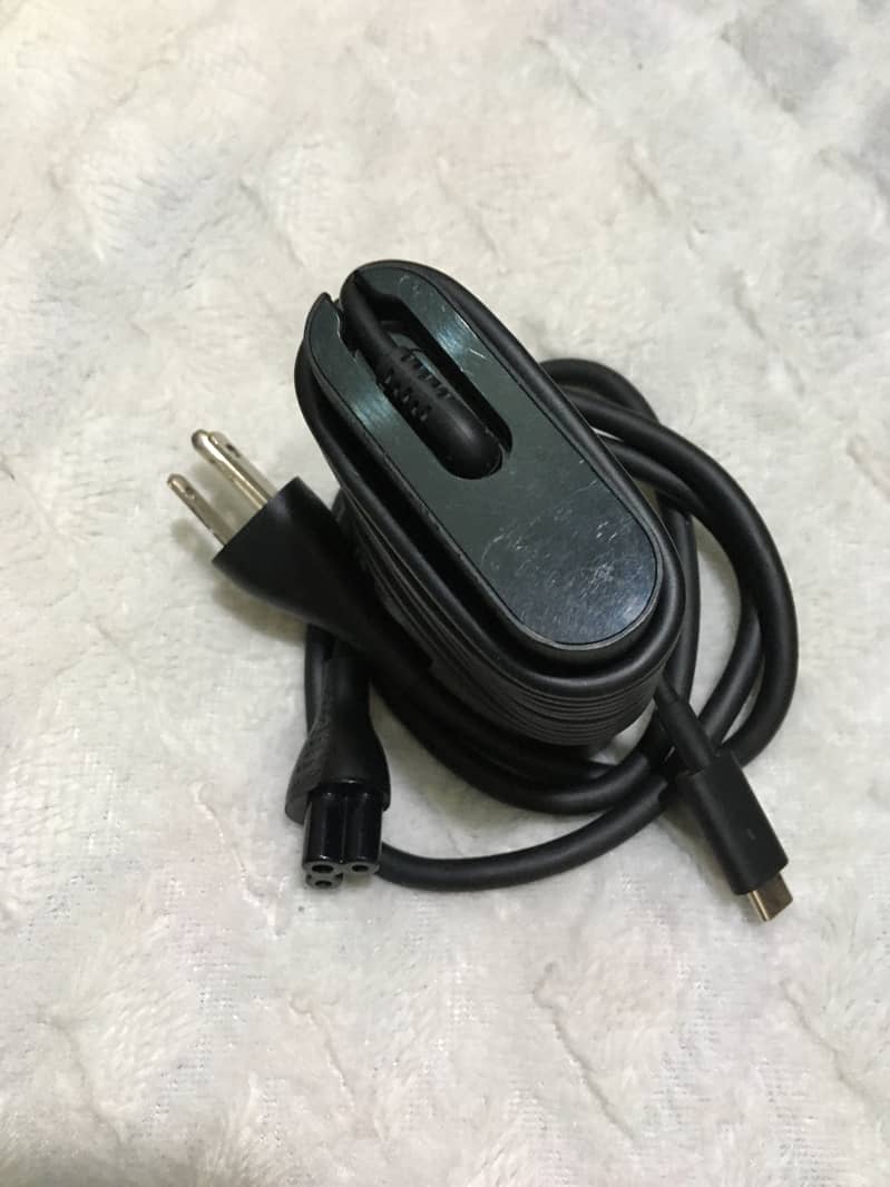 Dell 65W USB-C Laptop Power Adapter 7