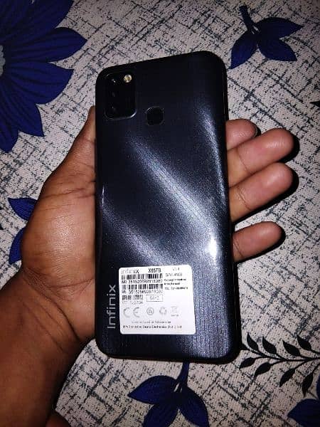 Infinix samart6 3/64 1