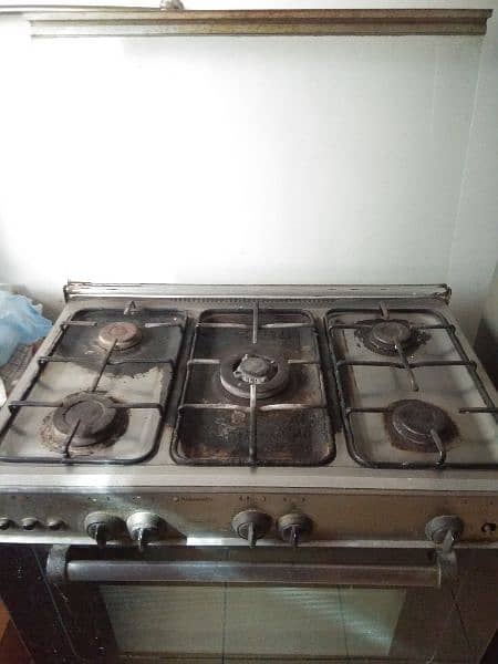 Cooking Range with 5 burners for Sale 2