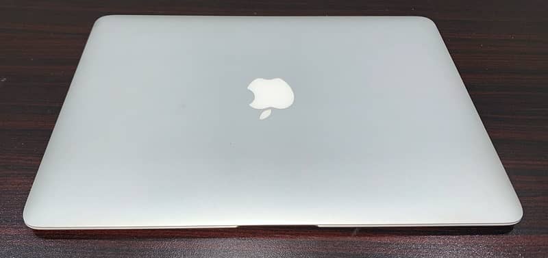 MAC BOOK AIR 13 inch (Early 2014) 0