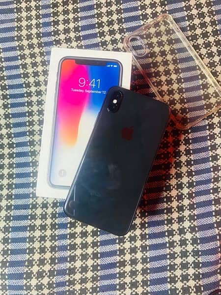 I phone x 64GB 10/9  water park PTA approved with box battery halt 71% 3