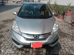 Honda Fit shuttle hybrid 1.3 Japani imported