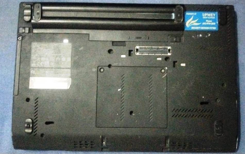 Lenovo Thinkpad Laptop 4GB RAM / 320GB HARD 3