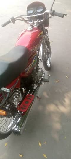 Sara saman. naya. ha. bike ka