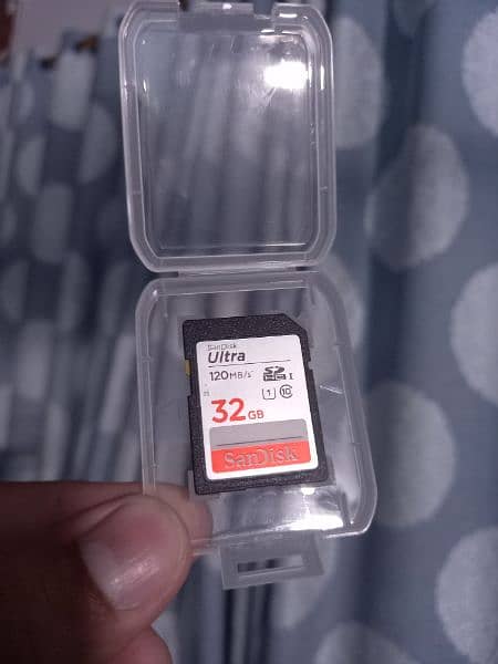 SanDisk 32 GB SD card for Camera 2