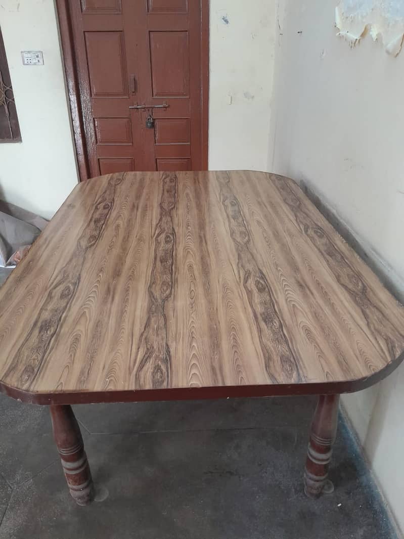 Dining table / Furniture 0